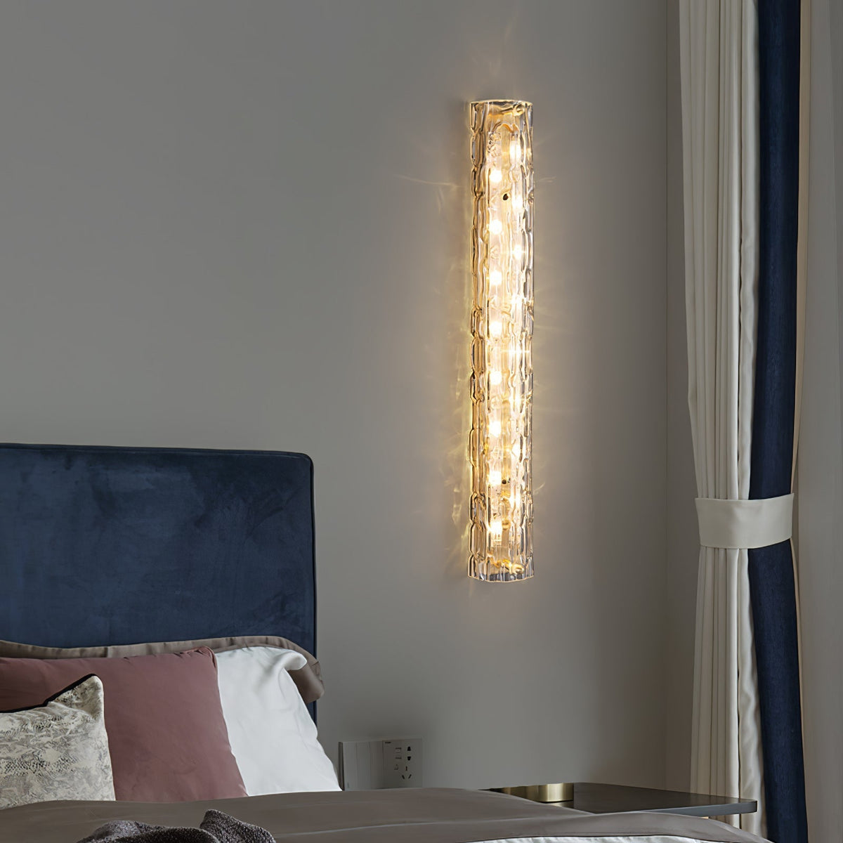 Bellacrest Glass Wall Light-Moonnatur