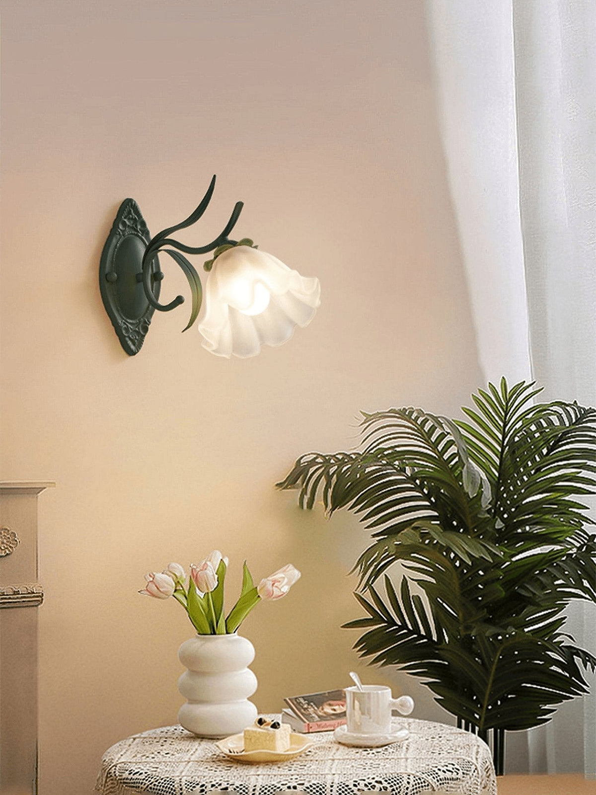 Kelmere Glass Wall Light-Moonnatur