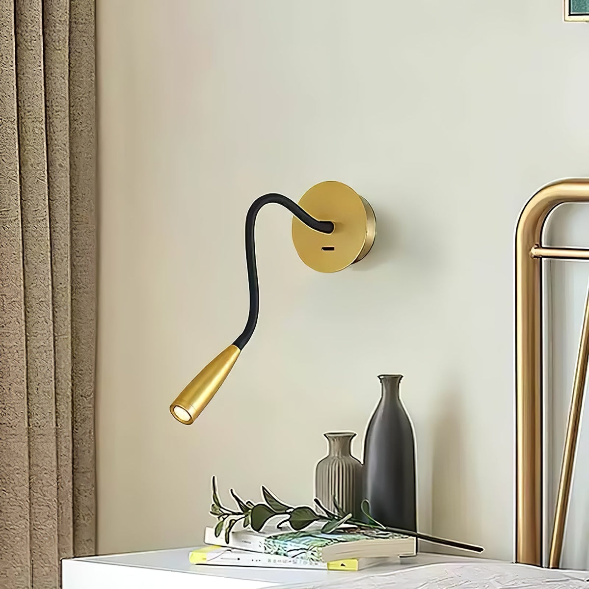 Giorisse Aluminium Wall Light-Moonnatur