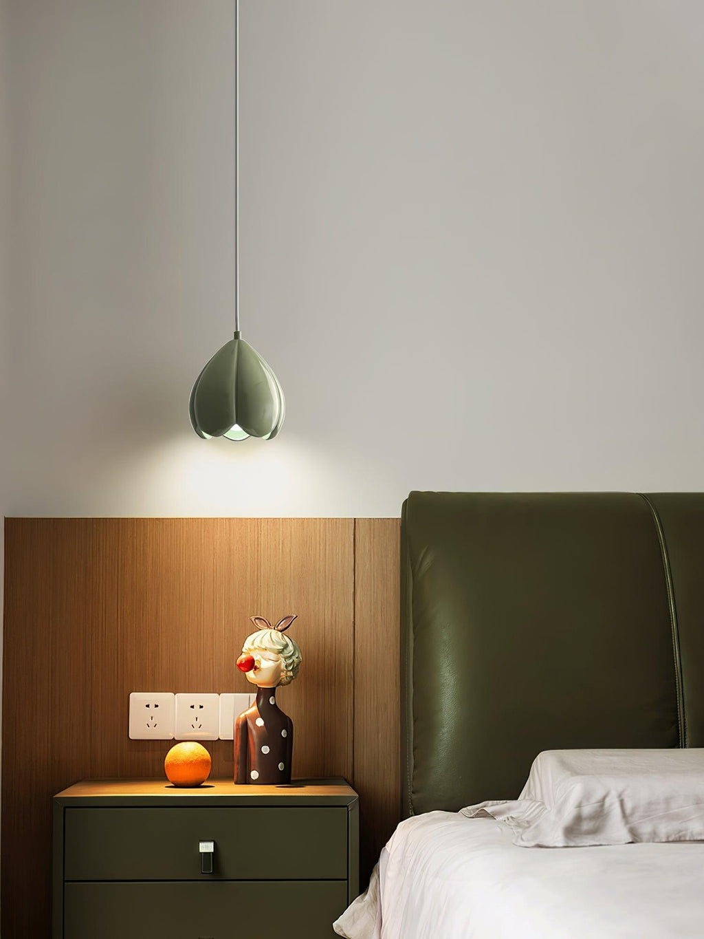 Silvenora Resin Pendant Light-Moonnatur