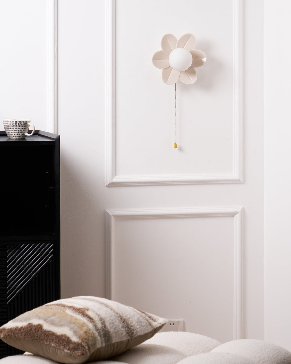 Farenlyn Resin Wall Light-Moonnatur