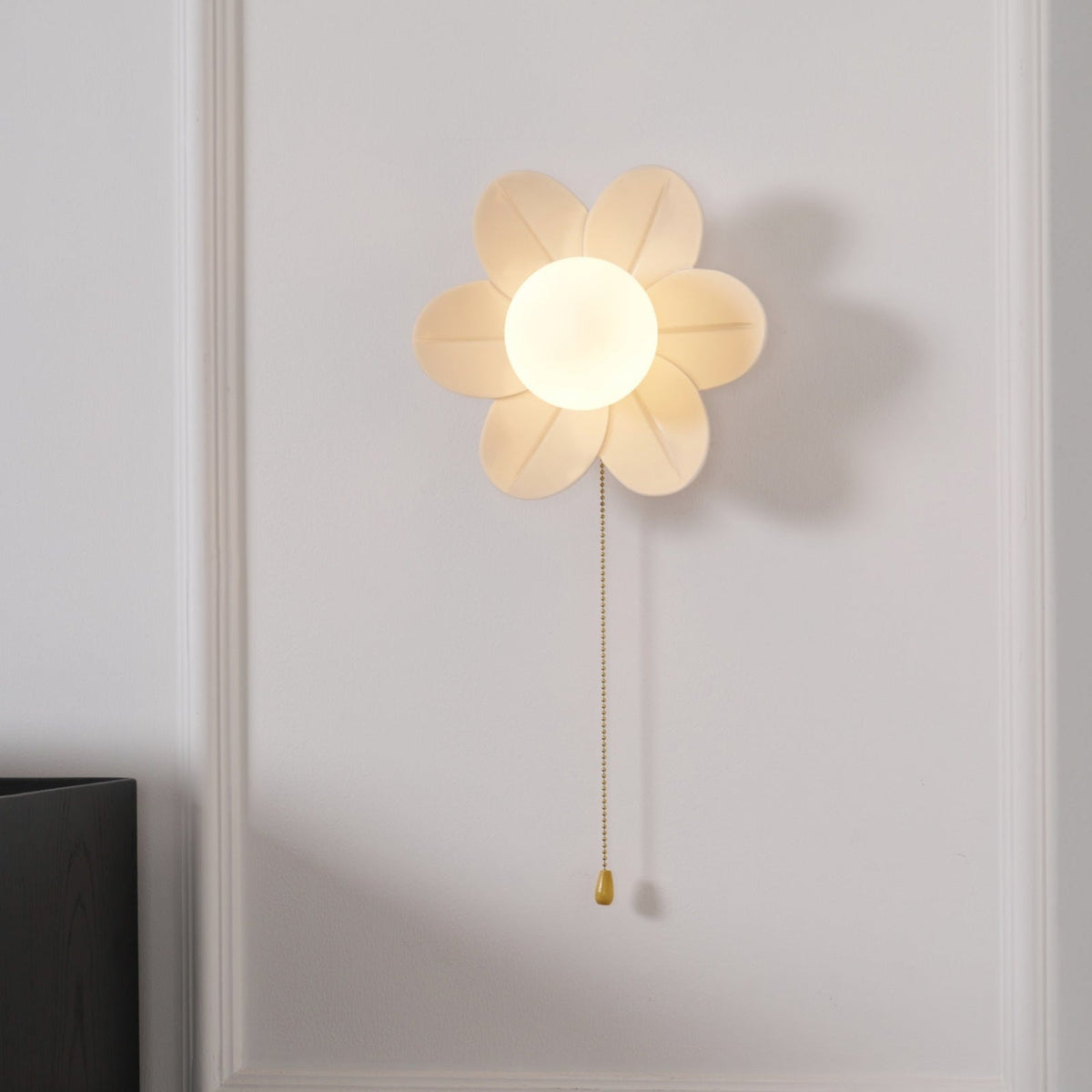 Farenlyn Resin Wall Light-Moonnatur