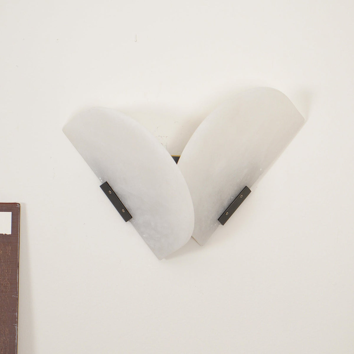 Weldenford Alabaster Wall Light-Moonnatur