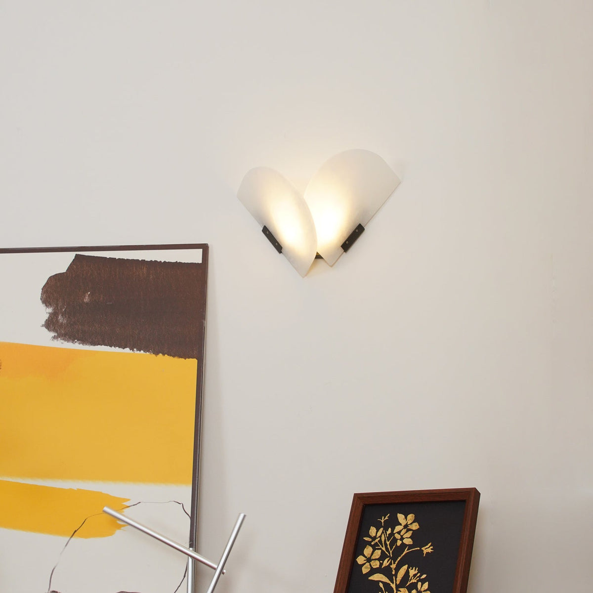 Weldenford Alabaster Wall Light-Moonnatur