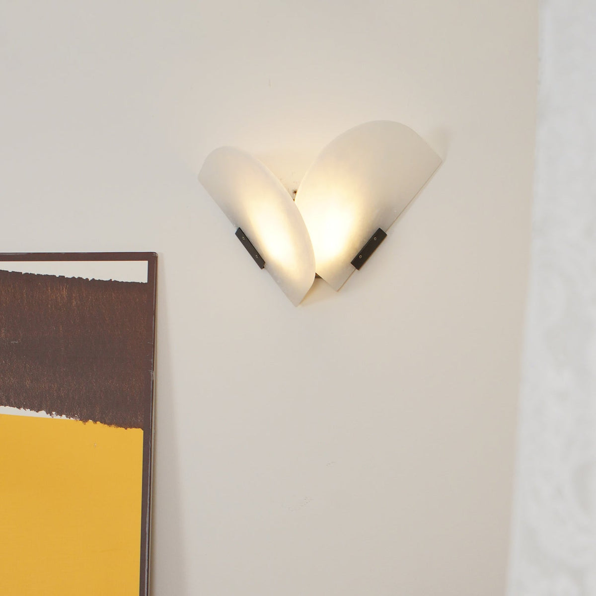 Weldenford Alabaster Wall Light-Moonnatur