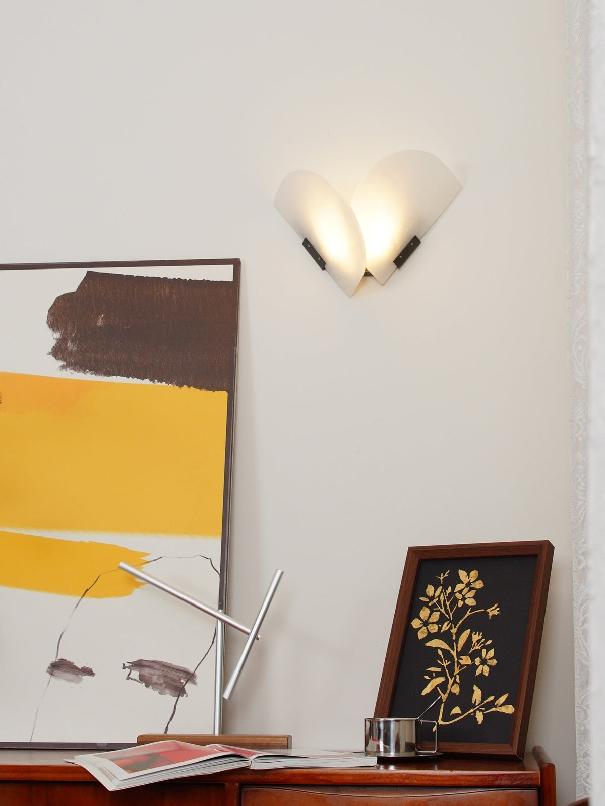 Weldenford Alabaster Wall Light-Moonnatur