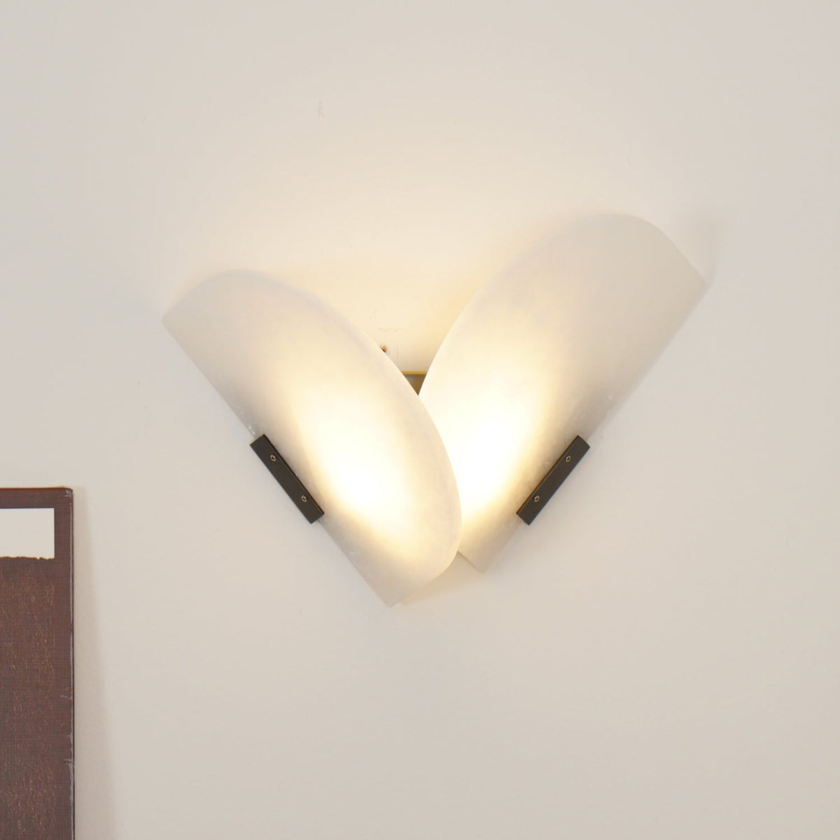 Weldenford Alabaster Wall Light-Moonnatur