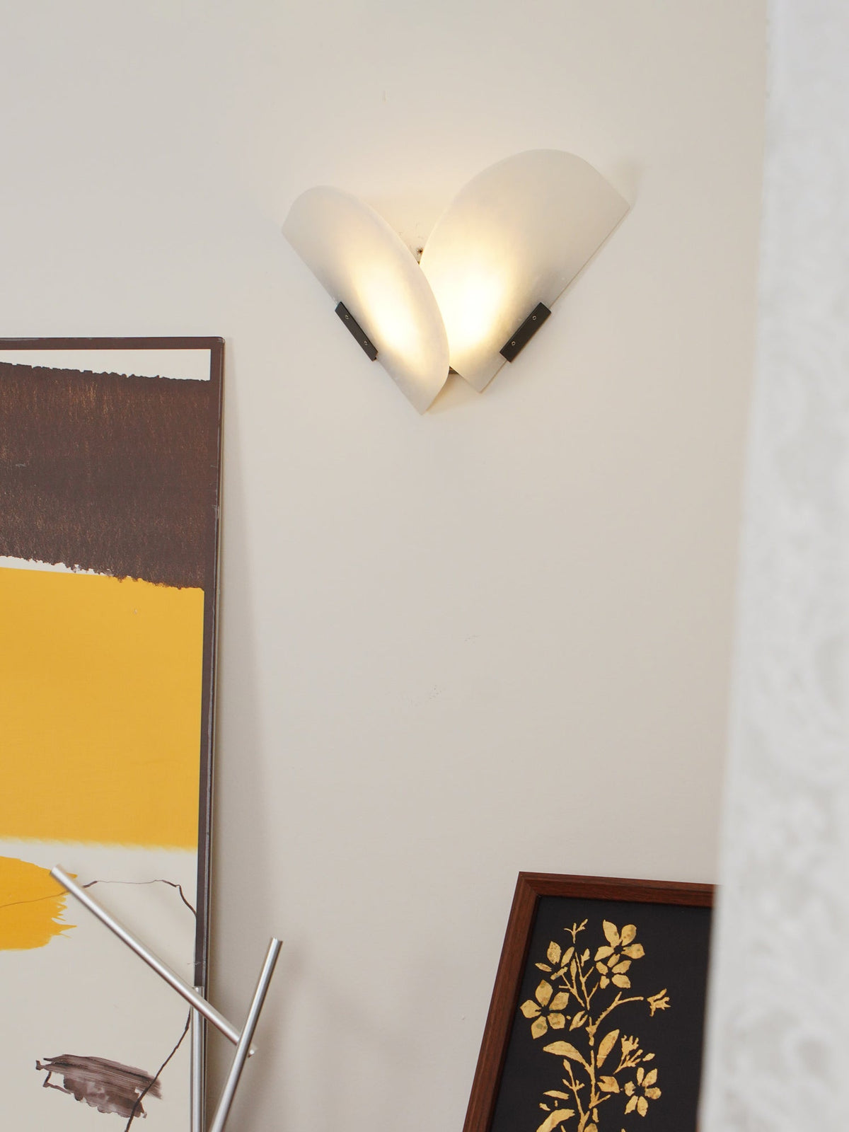 Weldenford Alabaster Wall Light-Moonnatur
