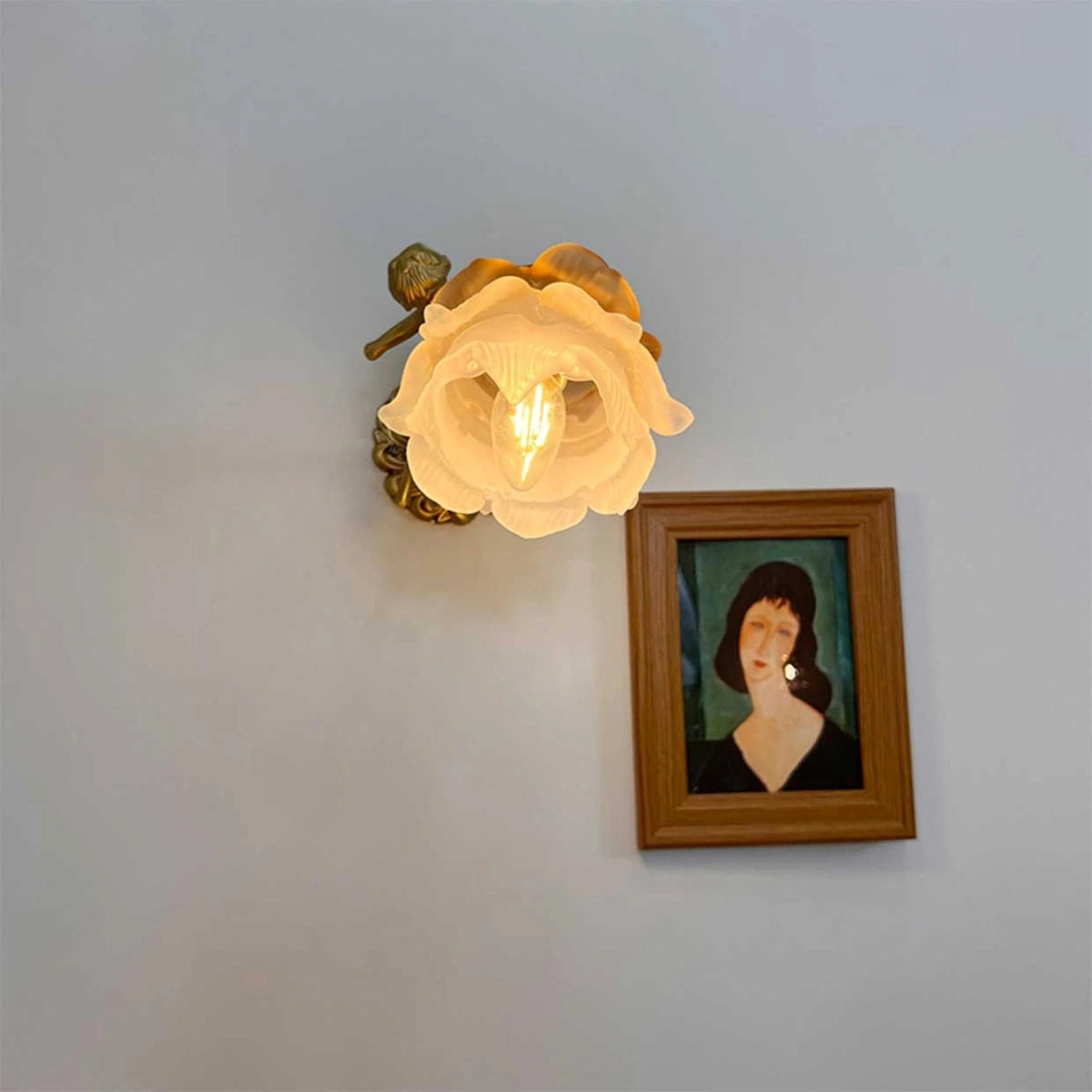 Rovira Glass Wall Light-Moonnatur