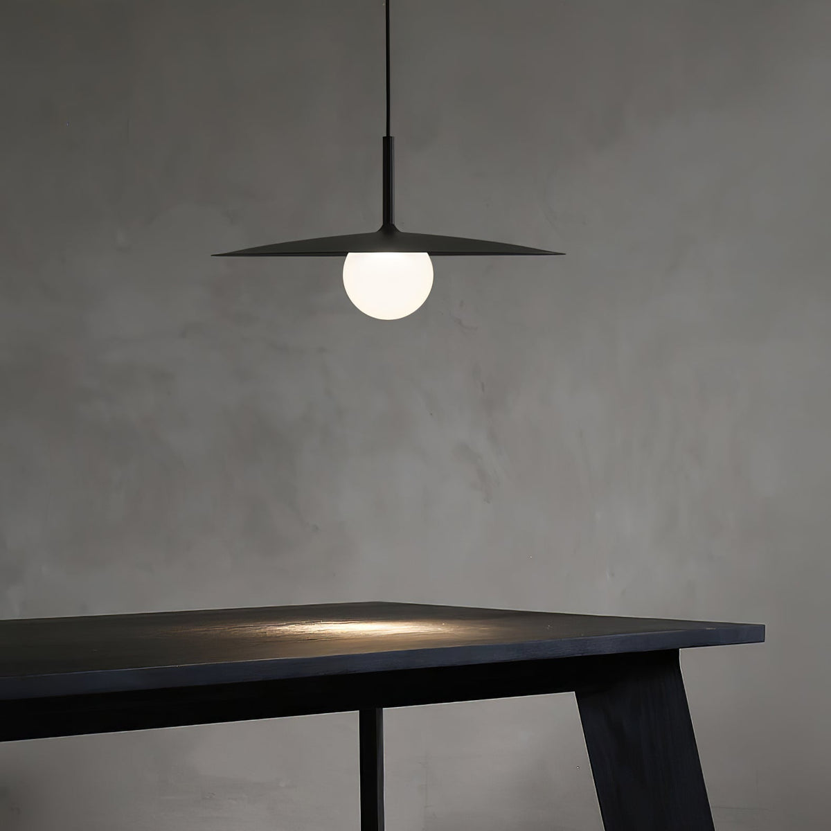 Ylmora Metal Pendant Lamp-Moonnatur