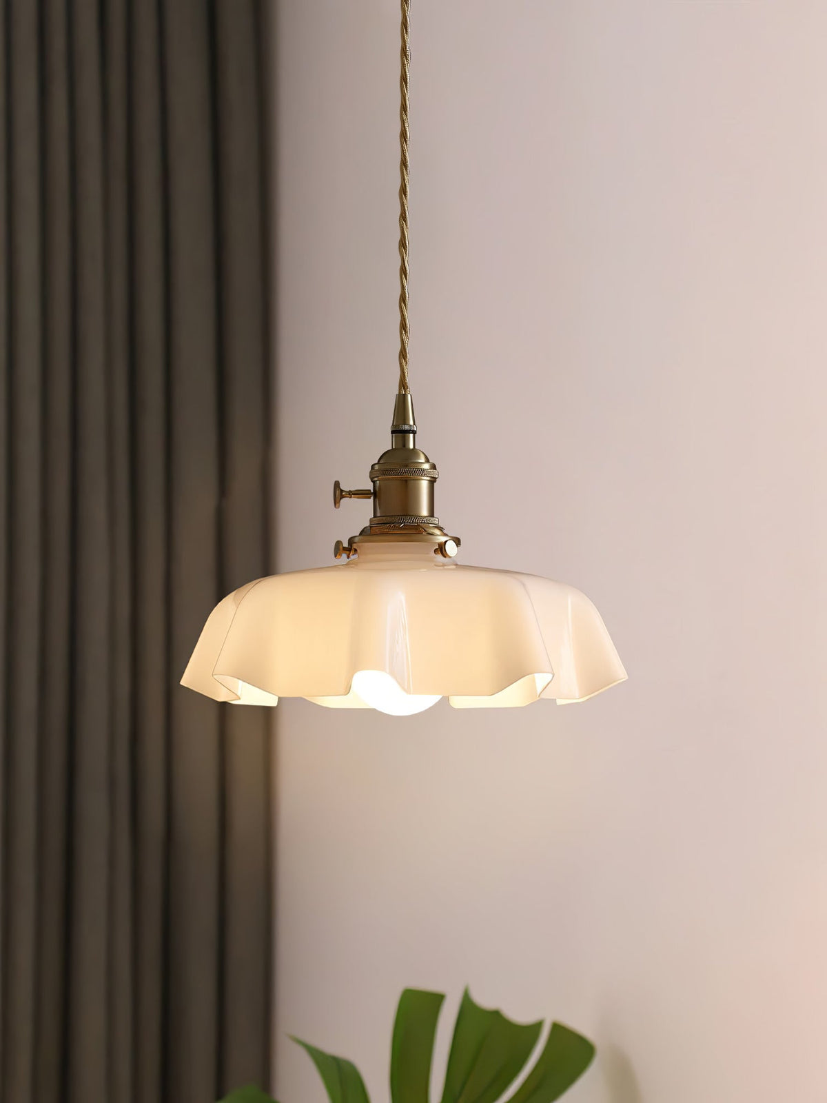 Darrowiel Glass Pendant Light-Moonnatur