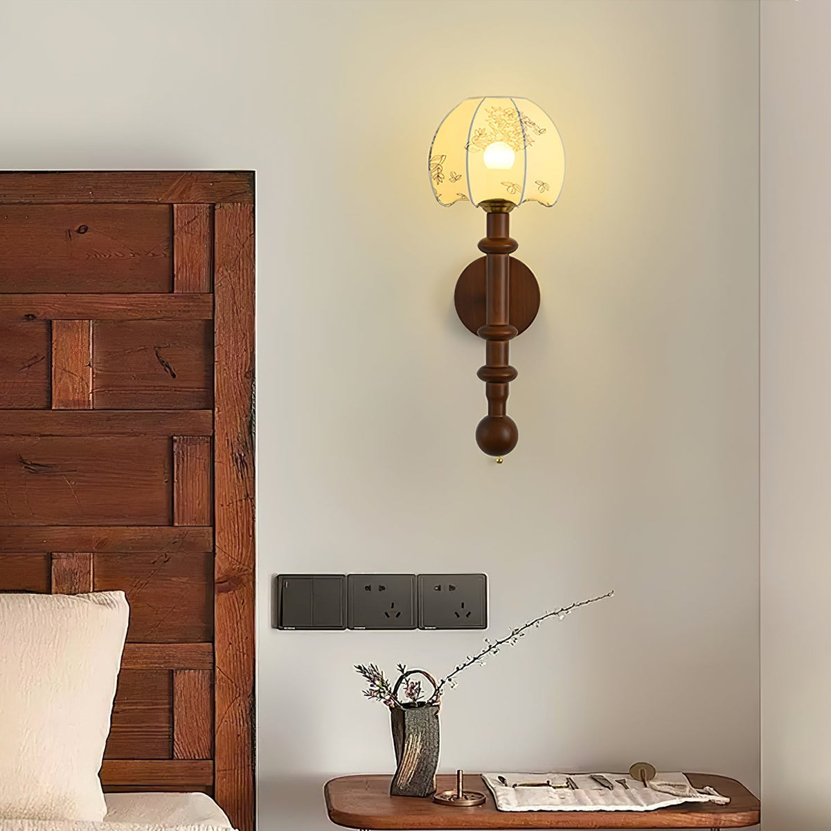 Ysolia Wood Wall Lamp-Moonnatur