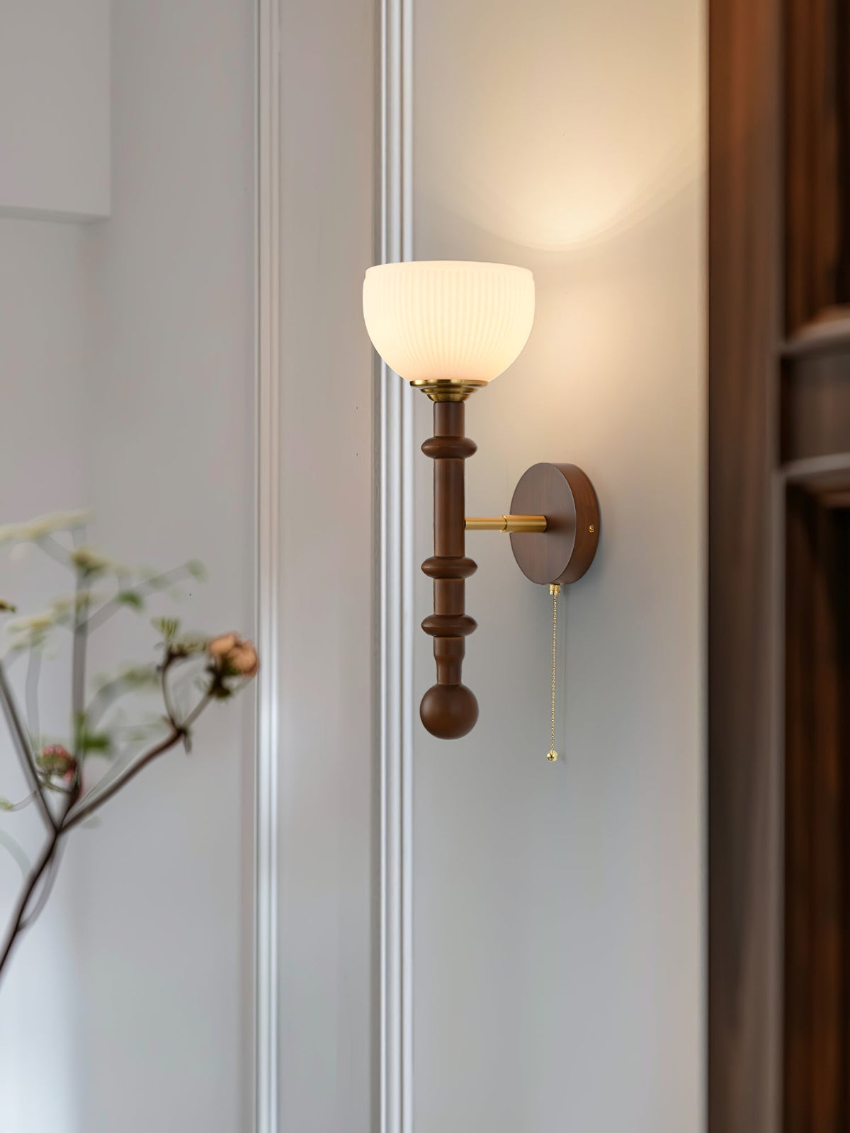 Ysolia Wood Wall Lamp-Moonnatur