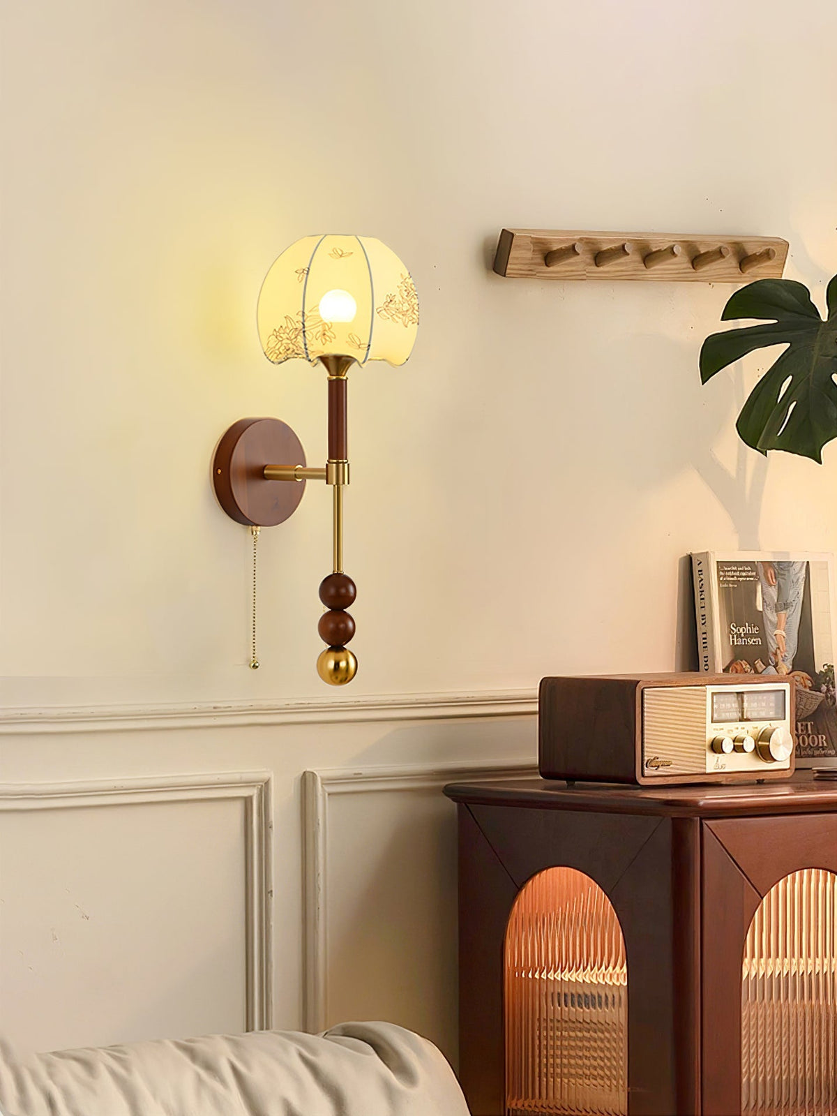 Ysolia Wood Wall Lamp-Moonnatur