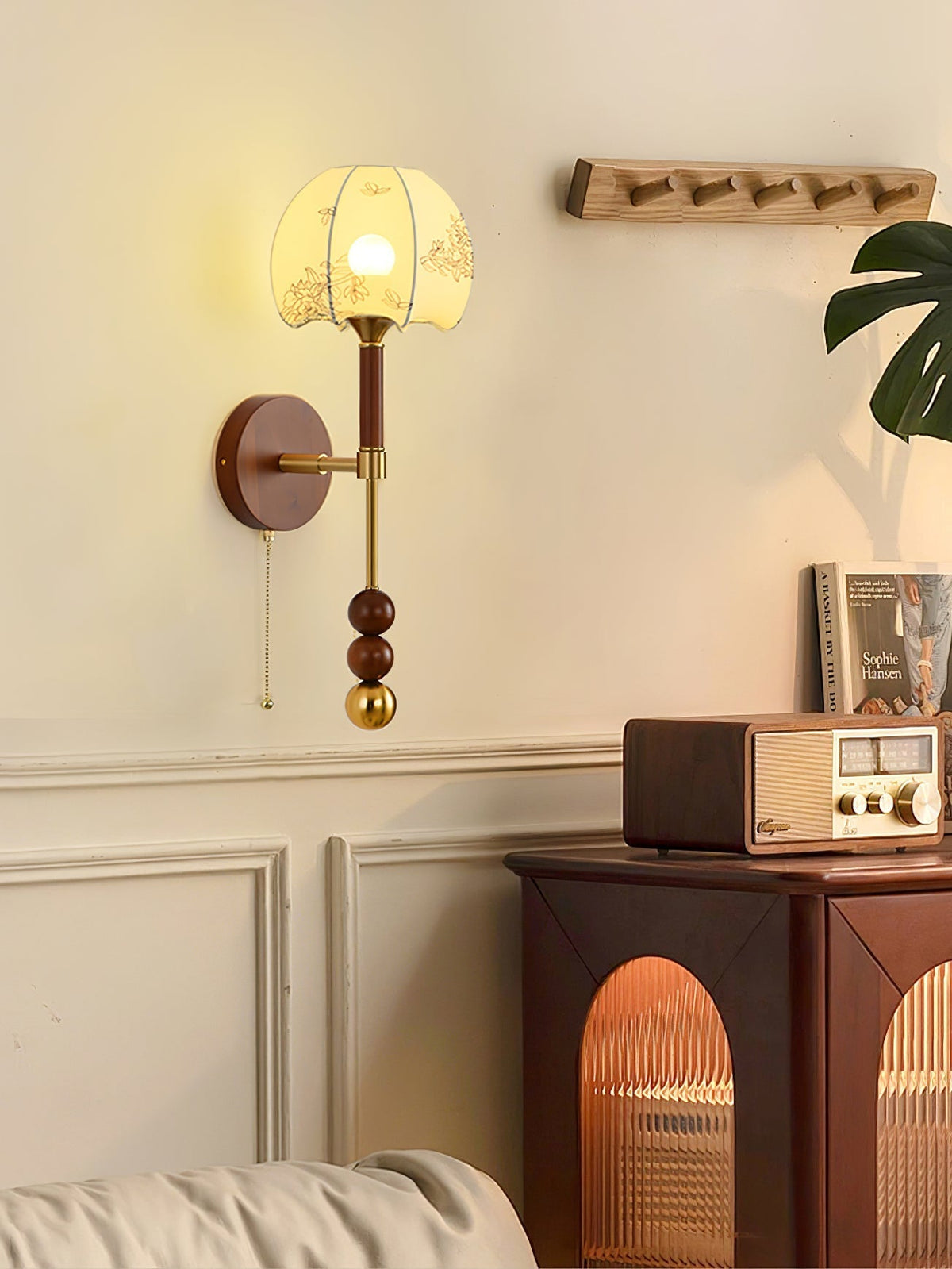 Ysolia Wood Wall Lamp-Moonnatur