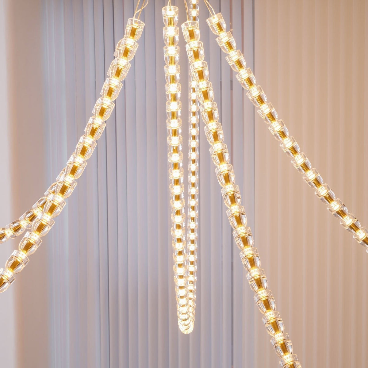 Myrenwyn Acrylic Chandelier-Moonnatur