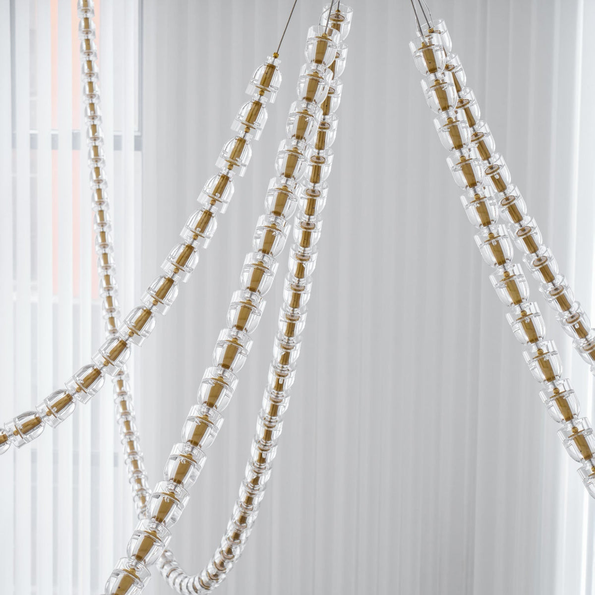 Myrenwyn Acrylic Chandelier-Moonnatur