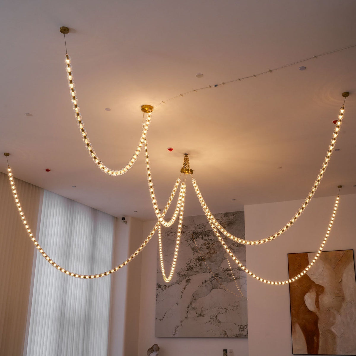 Myrenwyn Acrylic Chandelier-Moonnatur