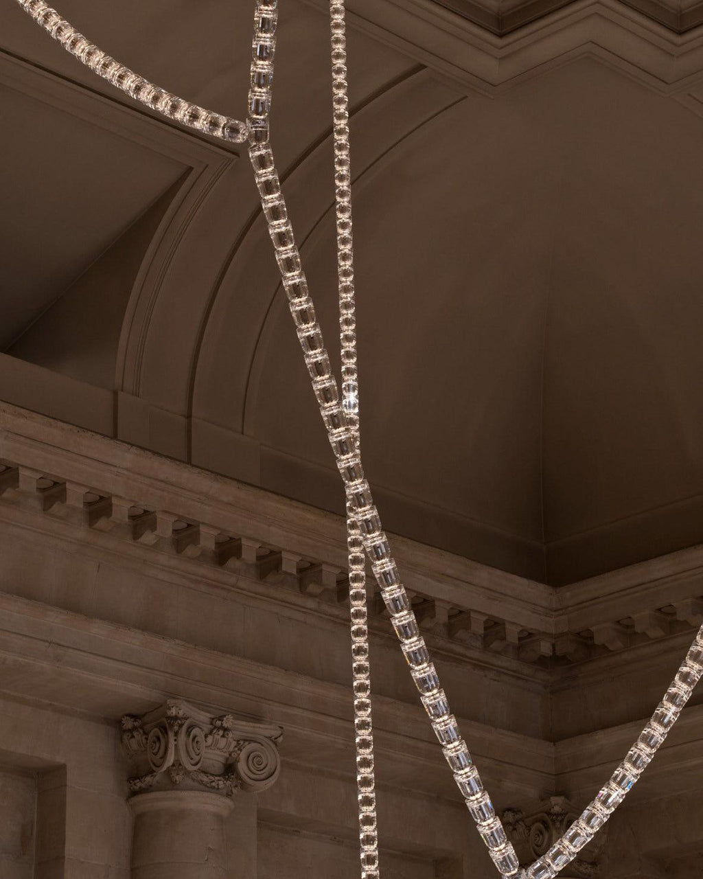 Myrenwyn Acrylic Chandelier-Moonnatur