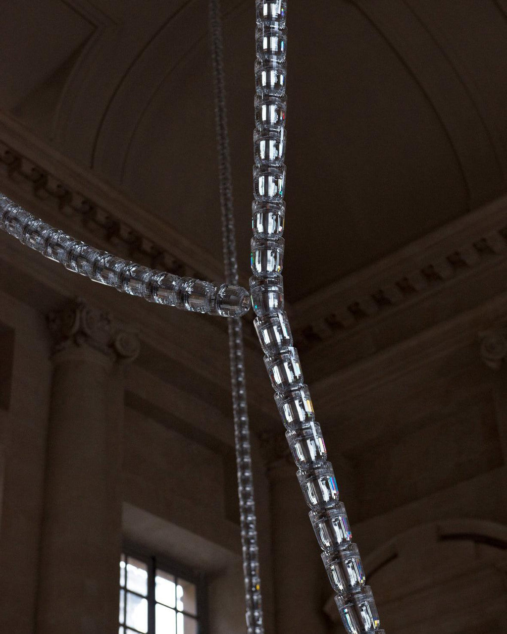 Hadrenis Acrylic Chandelier-Moonnatur