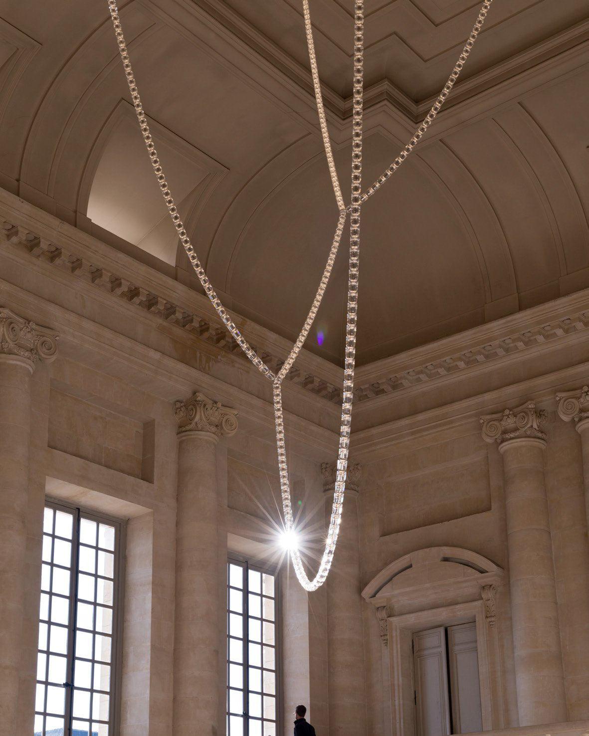 Hadrenis Acrylic Chandelier-Moonnatur