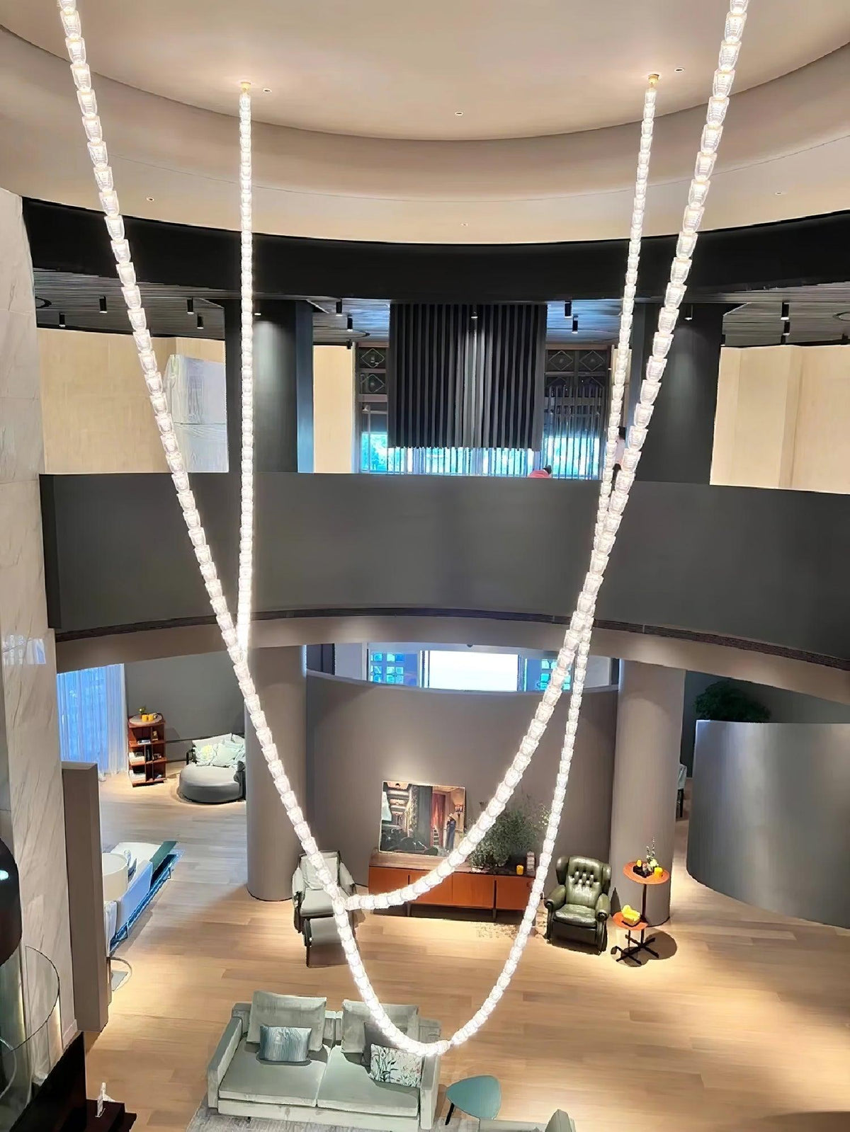 Wilvenwick Acrylic Chandelier-Moonnatur