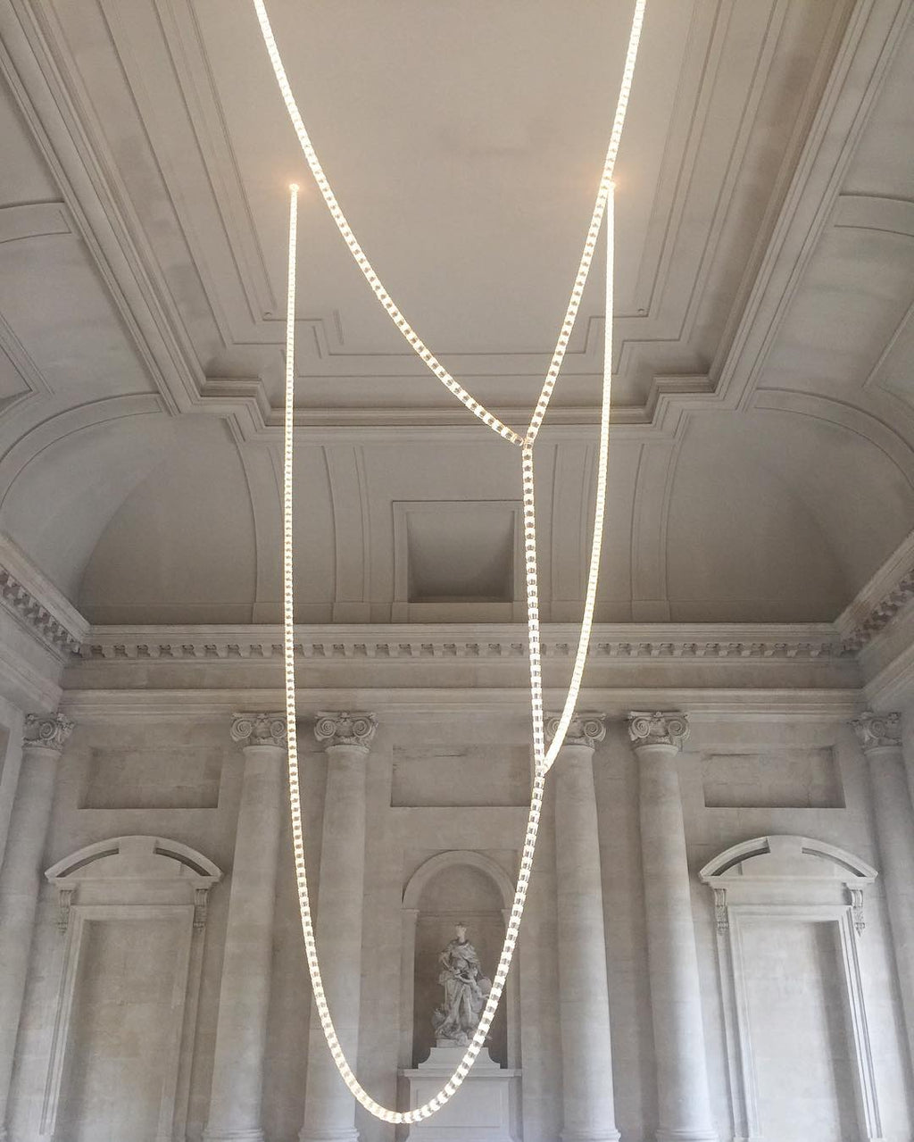 Myrenwyn Acrylic Chandelier-Moonnatur