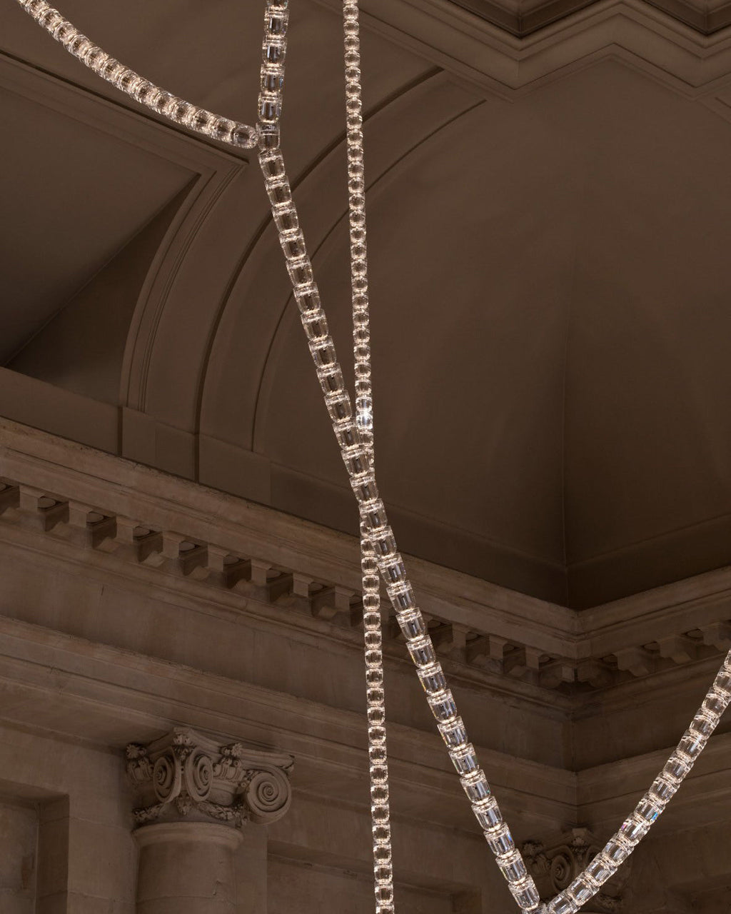 Myrenwyn Acrylic Chandelier-Moonnatur