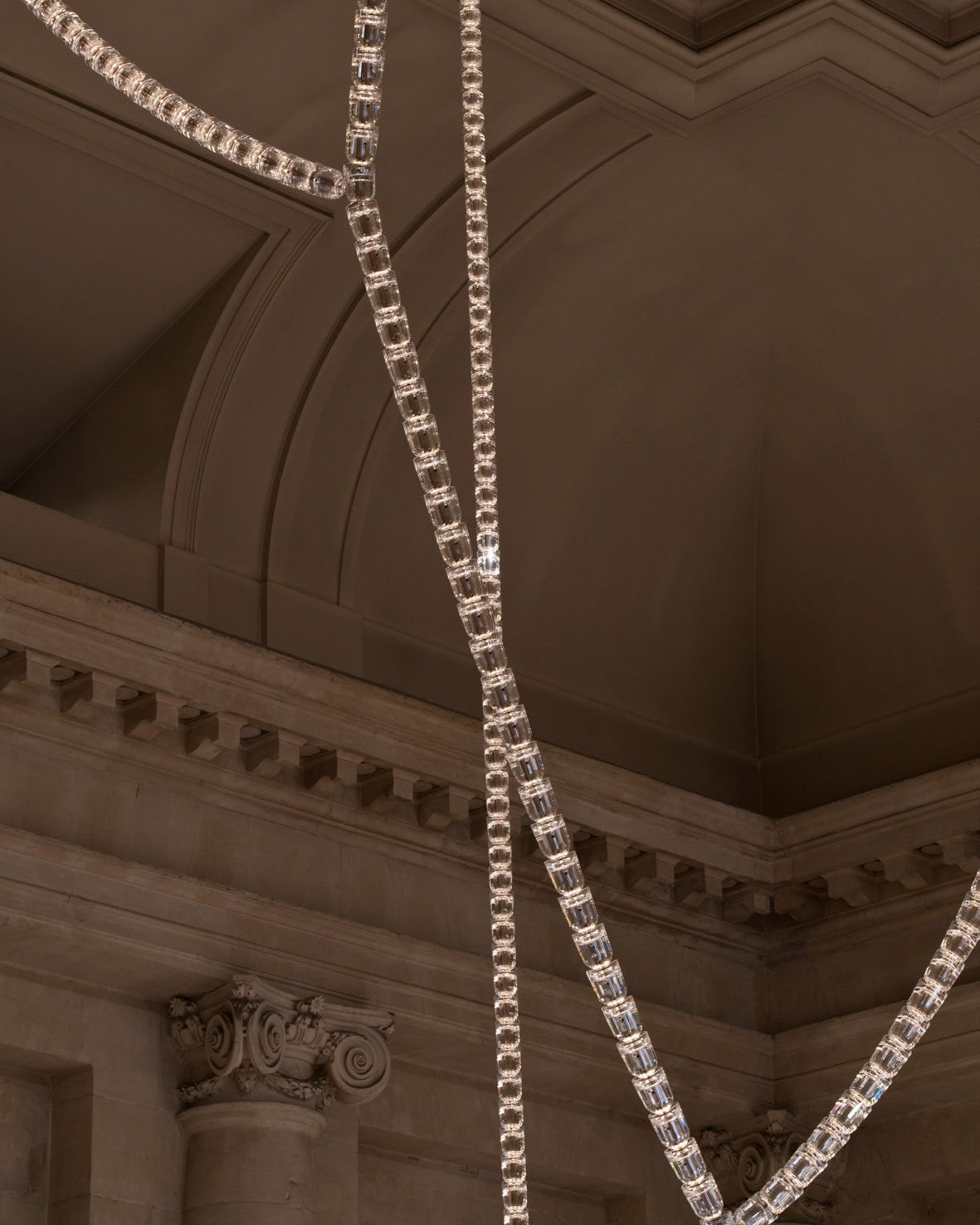 Myrenwyn Acrylic Chandelier-Moonnatur