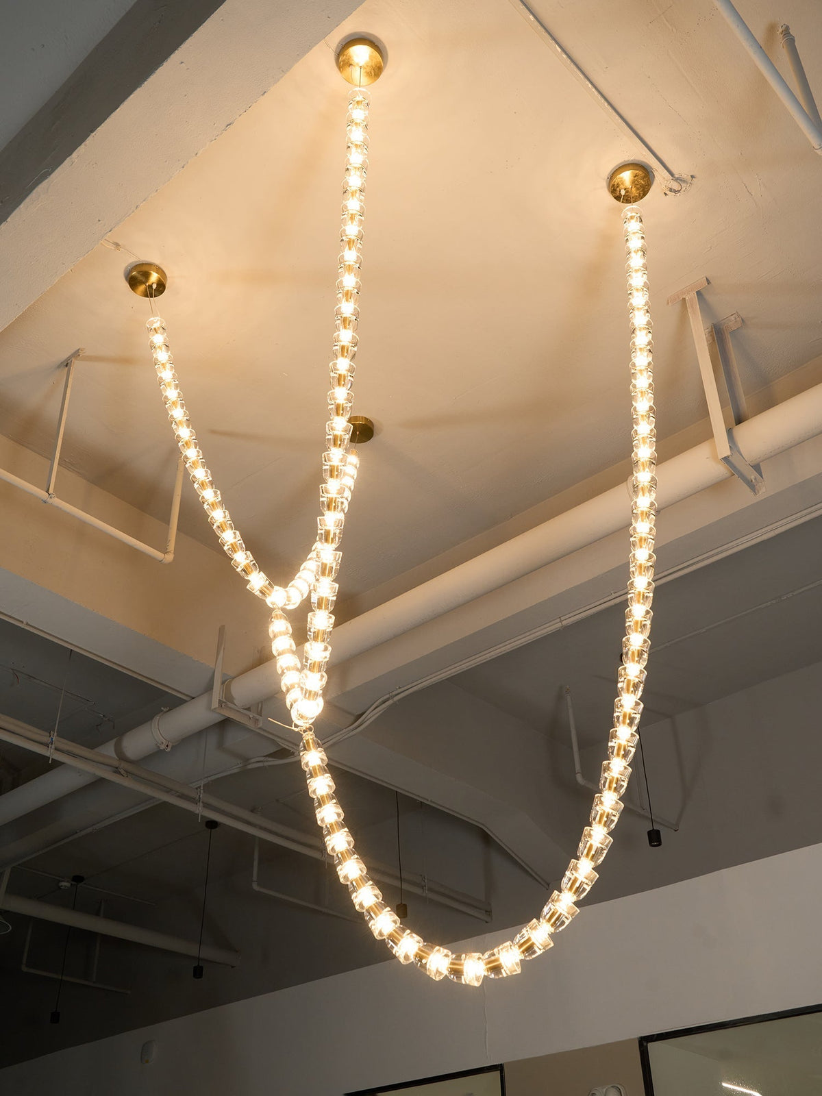 Myrenwyn Acrylic Chandelier-Moonnatur