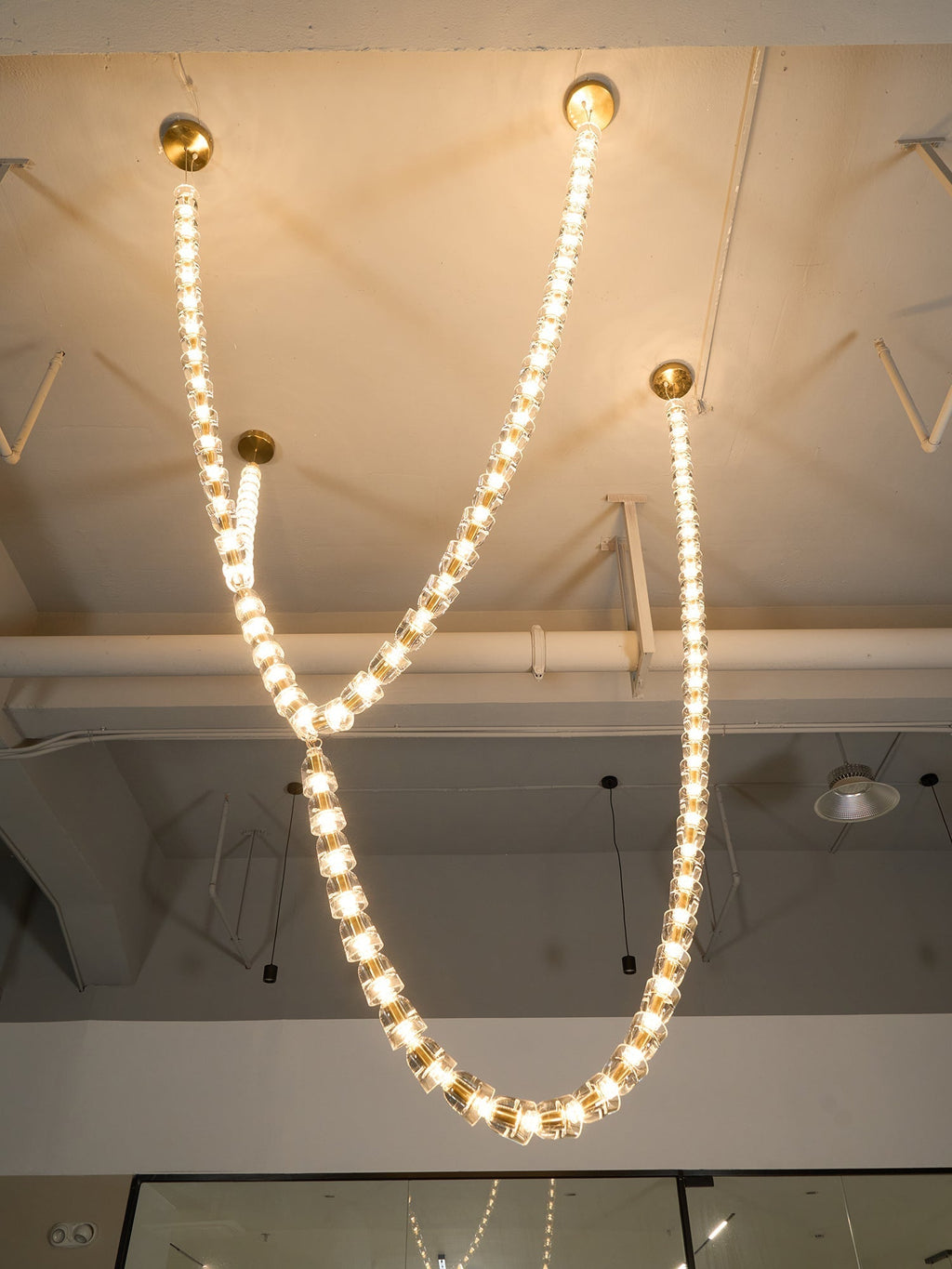 Myrenwyn Acrylic Chandelier-Moonnatur