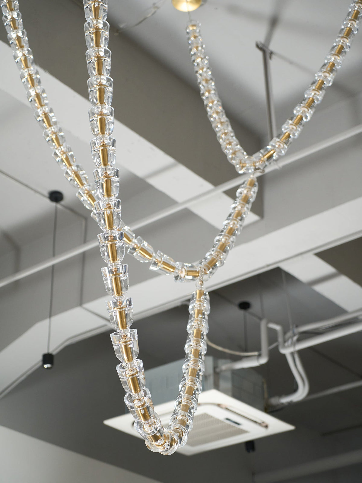 Myrenwyn Acrylic Chandelier-Moonnatur