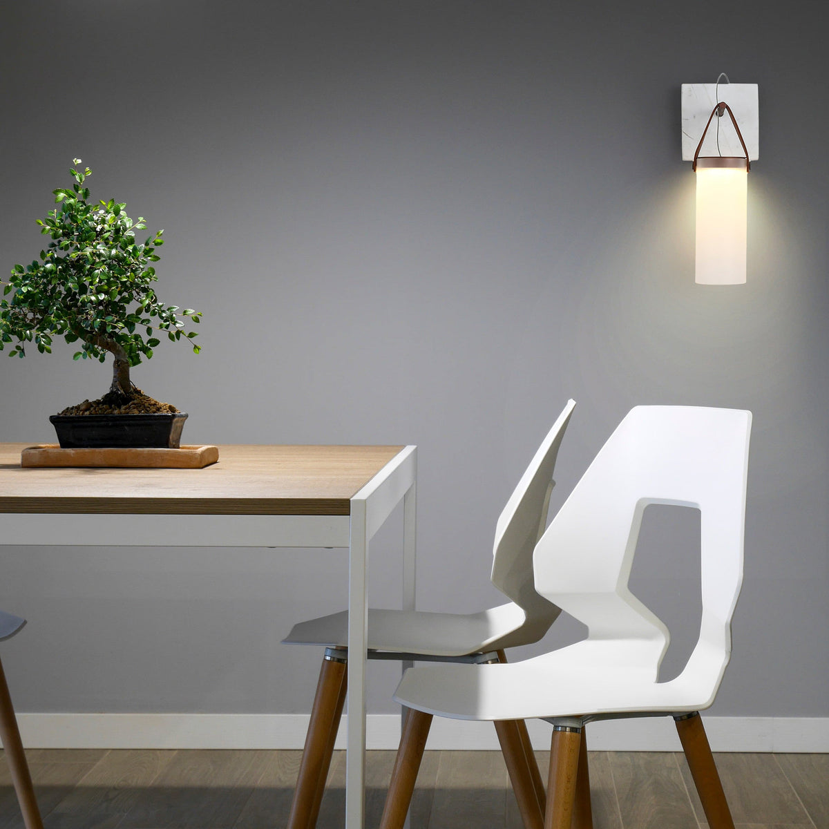 Berelwren Alabaster Wall Light-Moonnatur
