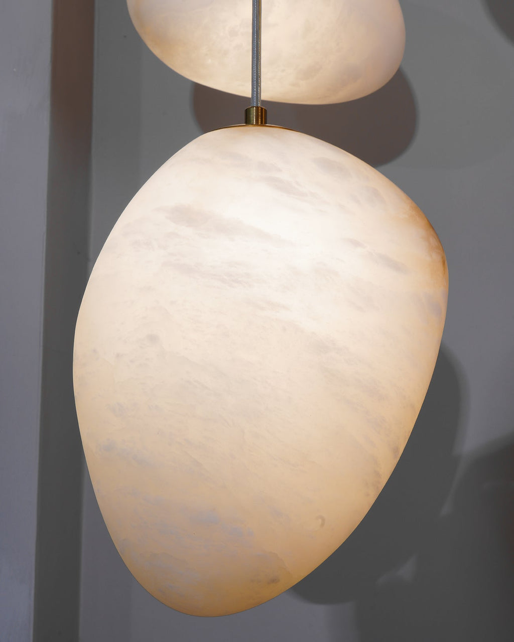 Beldenlark Alabaster Pendant Light-Moonnatur