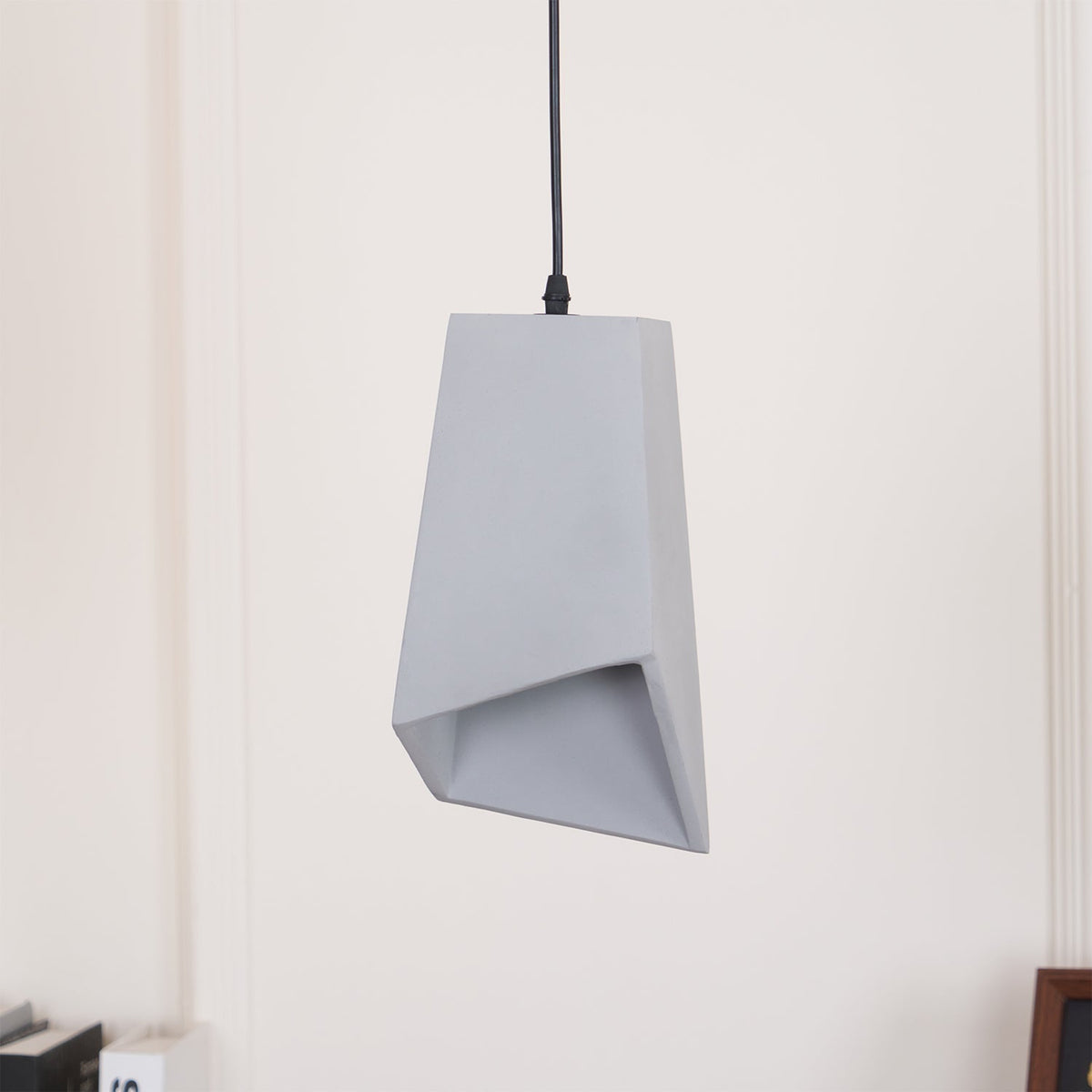 Kardenaria Cement Pendant Light-Moonnatur