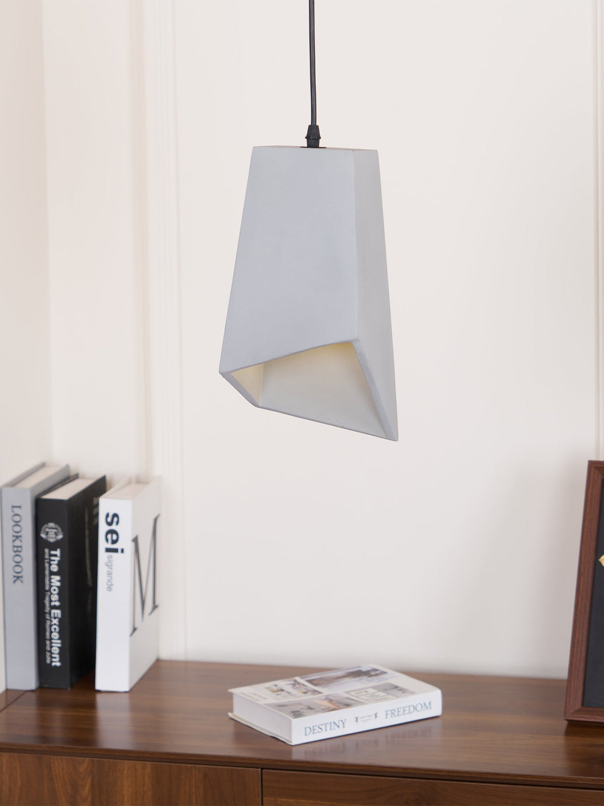 Kardenaria Cement Pendant Light-Moonnatur