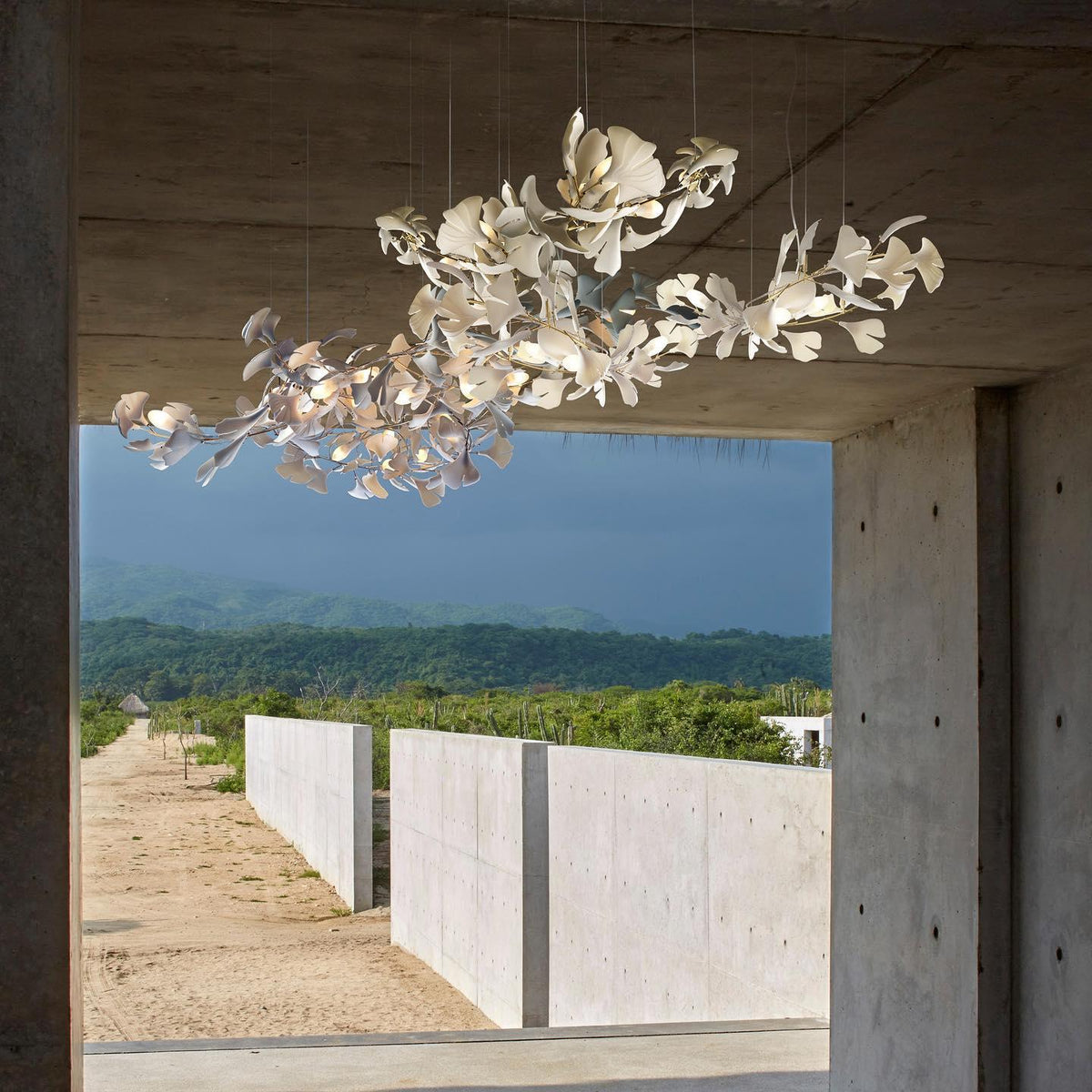 Olyvera Ceramic Chandelier-Moonnatur