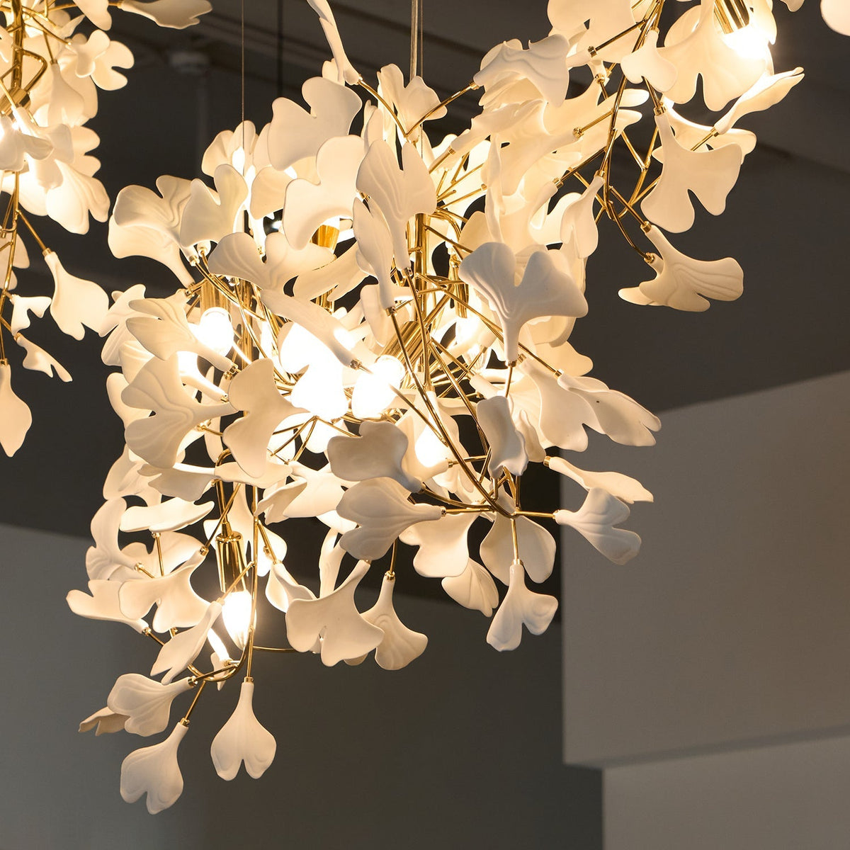 Vardenfield Ceramic Chandelier-Moonnatur
