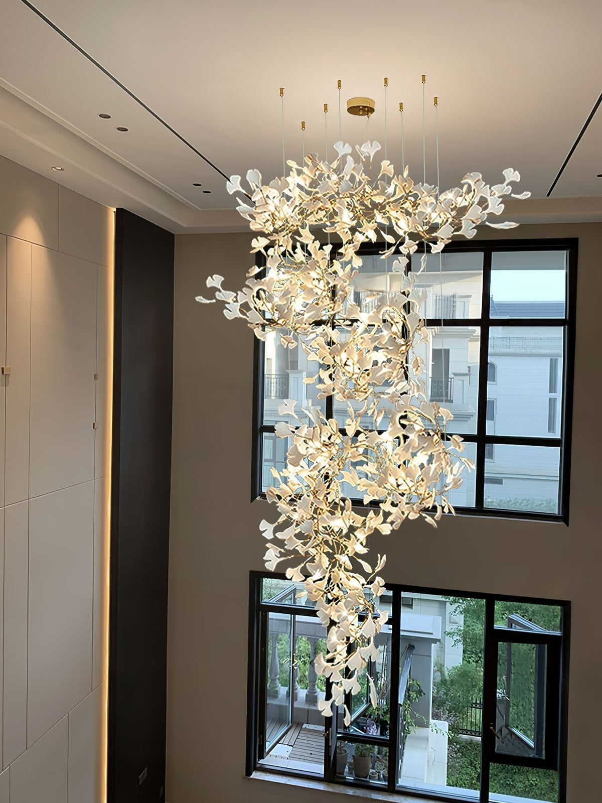Koralisse Ceramic Chandelier-Moonnatur
