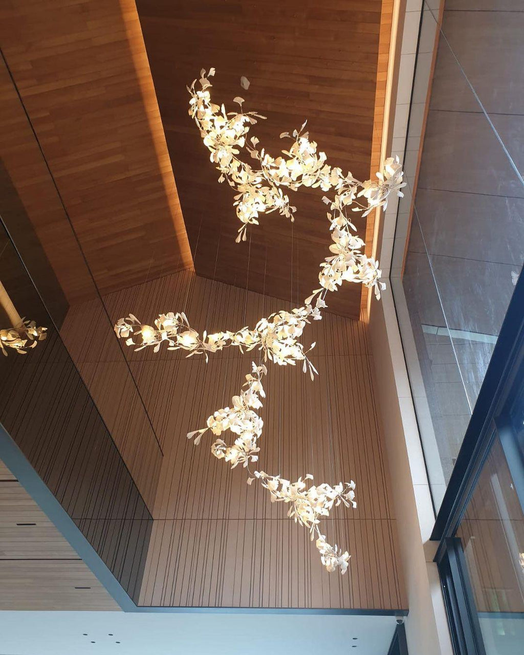 Koralisse Ceramic Chandelier-Moonnatur