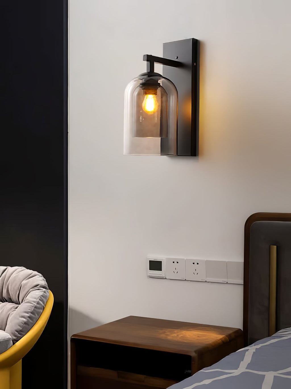 Hiorava Glass Wall Light-Moonnatur