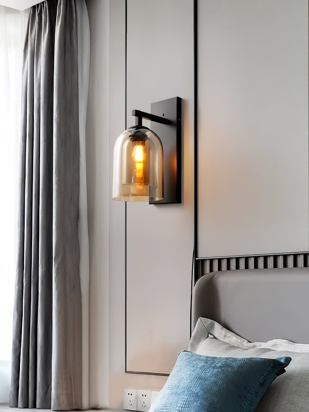 Hiorava Glass Wall Light-Moonnatur