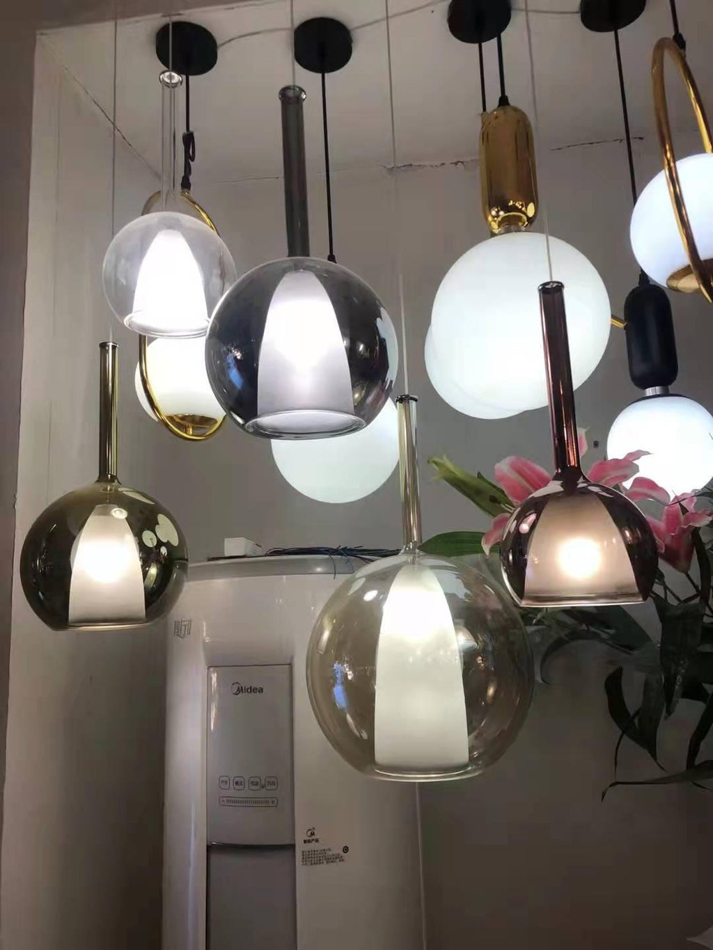 Xivelle Glass Pendant Lamp-Moonnatur
