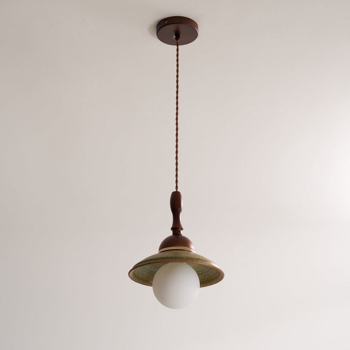Tarenune Ceramic Pendant Light-Moonnatur