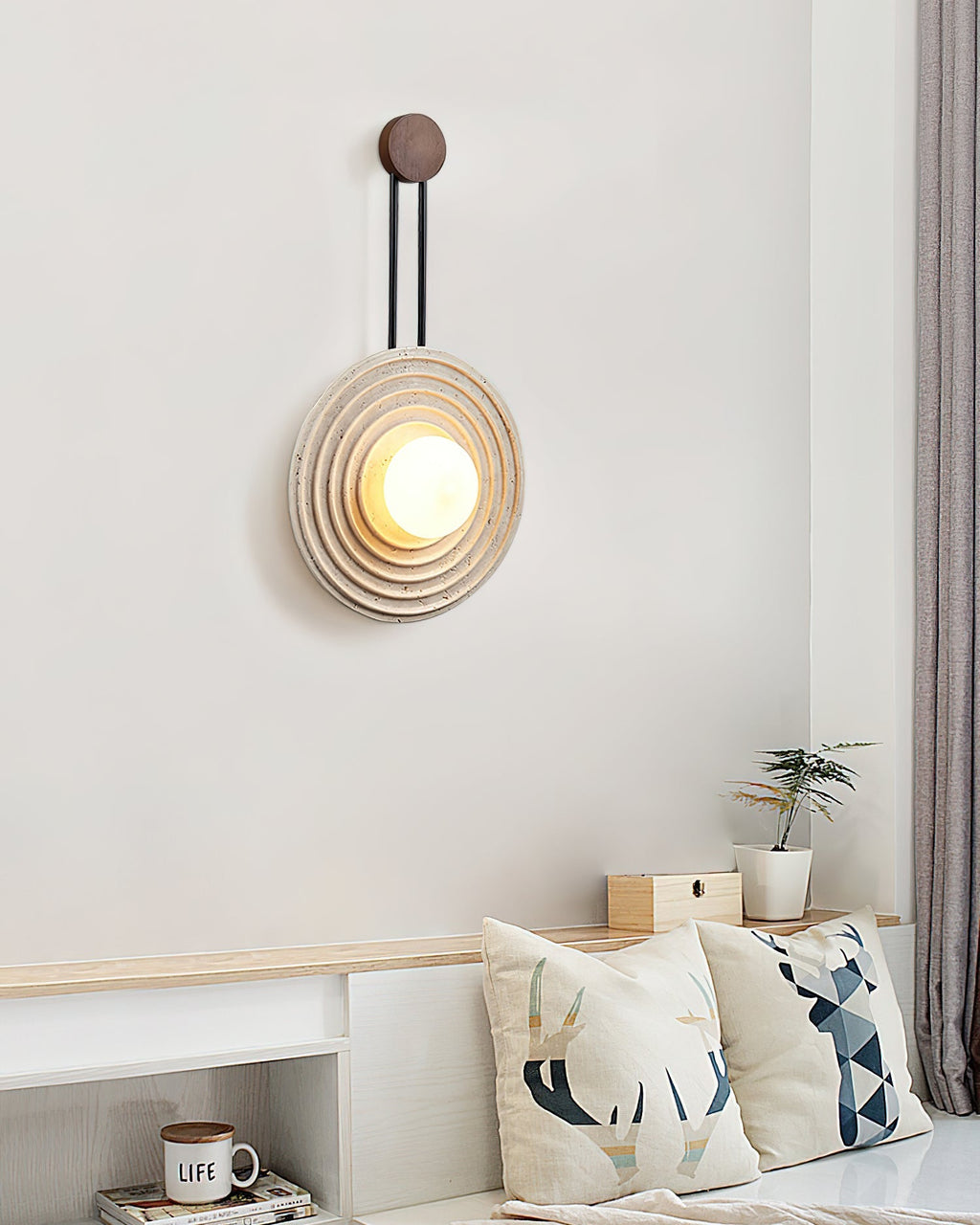 Edrenoria Travertine Wall Light-Moonnatur