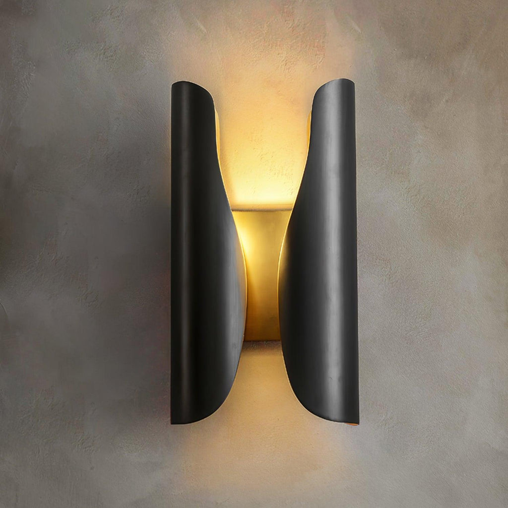 Verrenlyn Brass Wall Light-Moonnatur