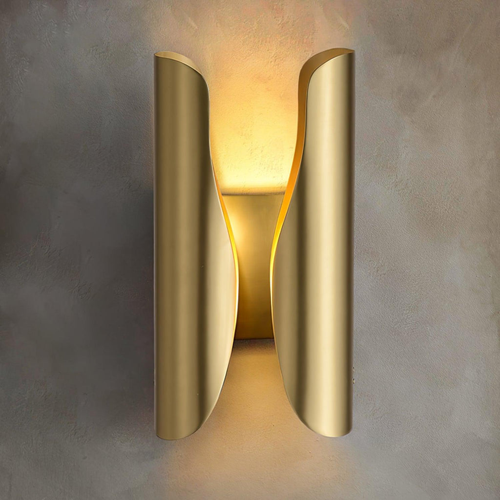 Verrenlyn Brass Wall Light-Moonnatur