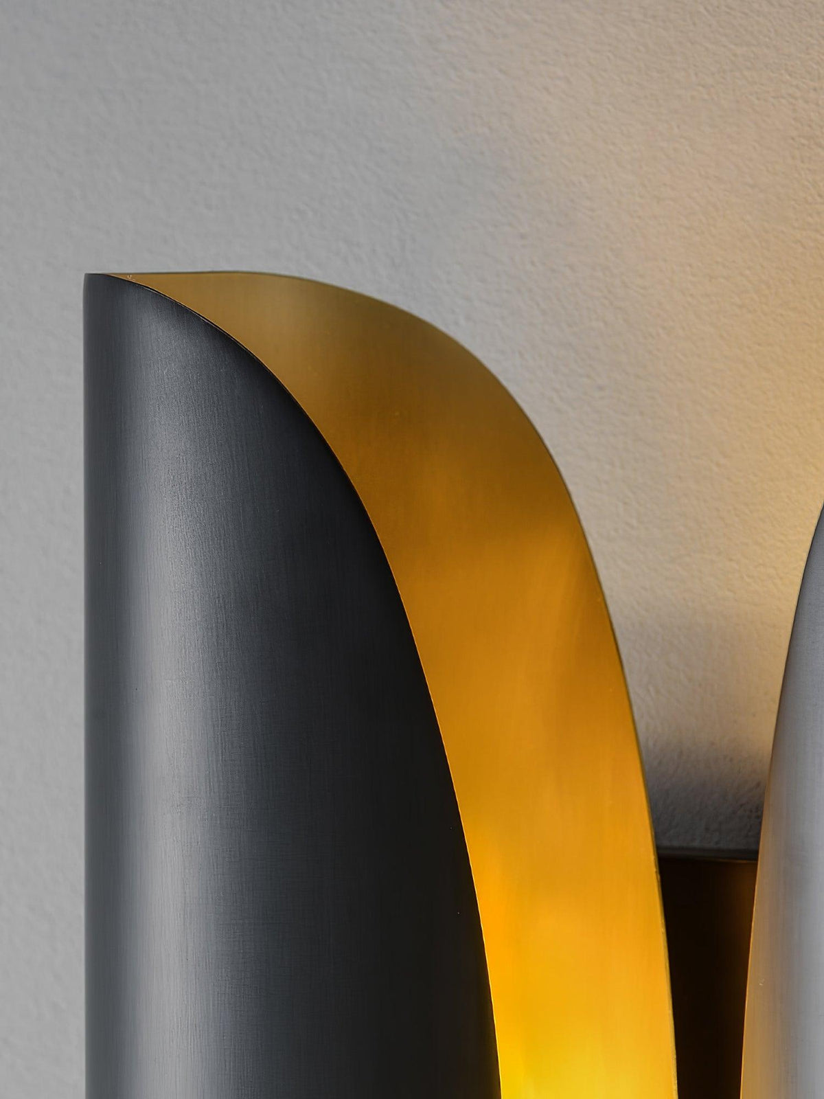 Verrenlyn Brass Wall Light-Moonnatur