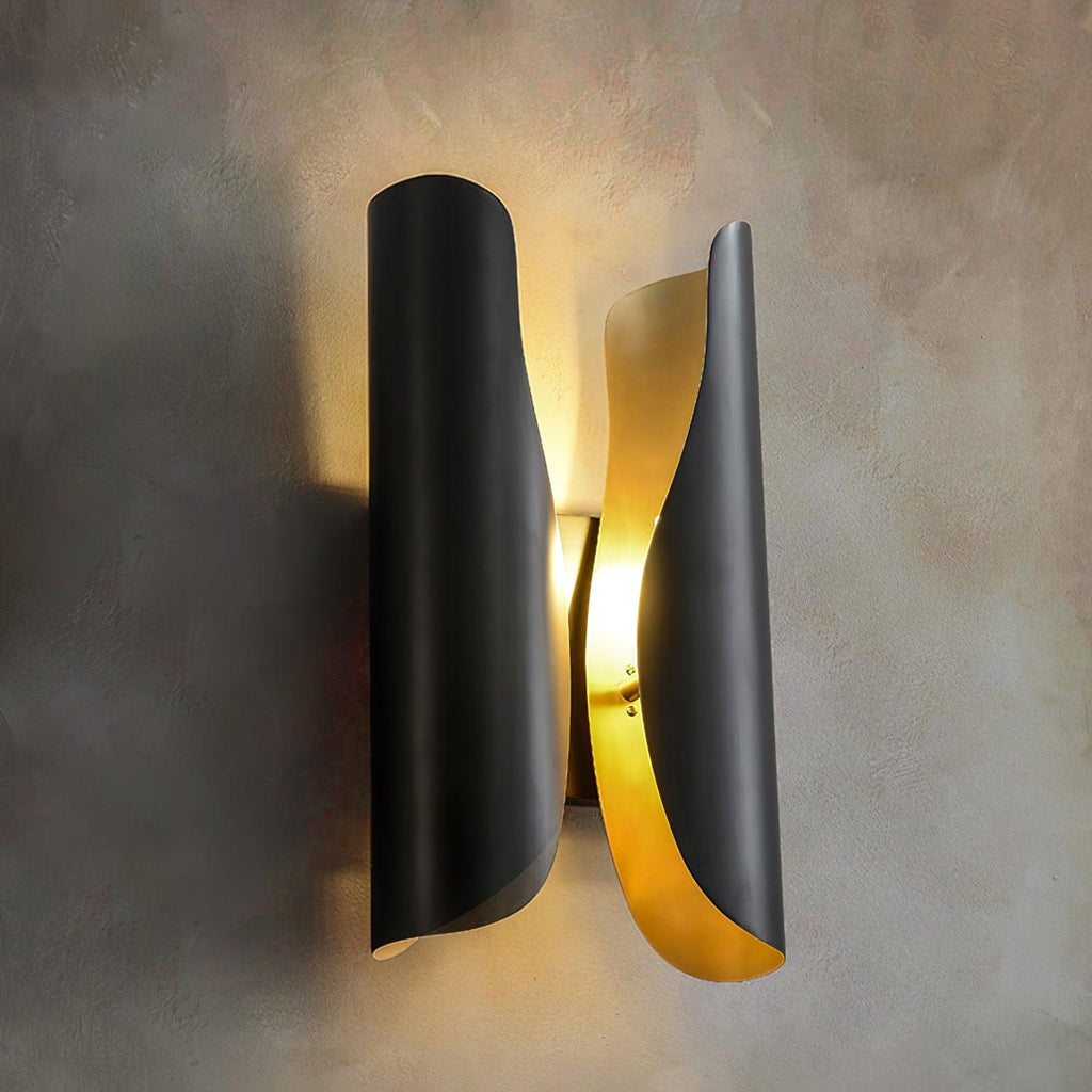 Verrenlyn Brass Wall Light-Moonnatur