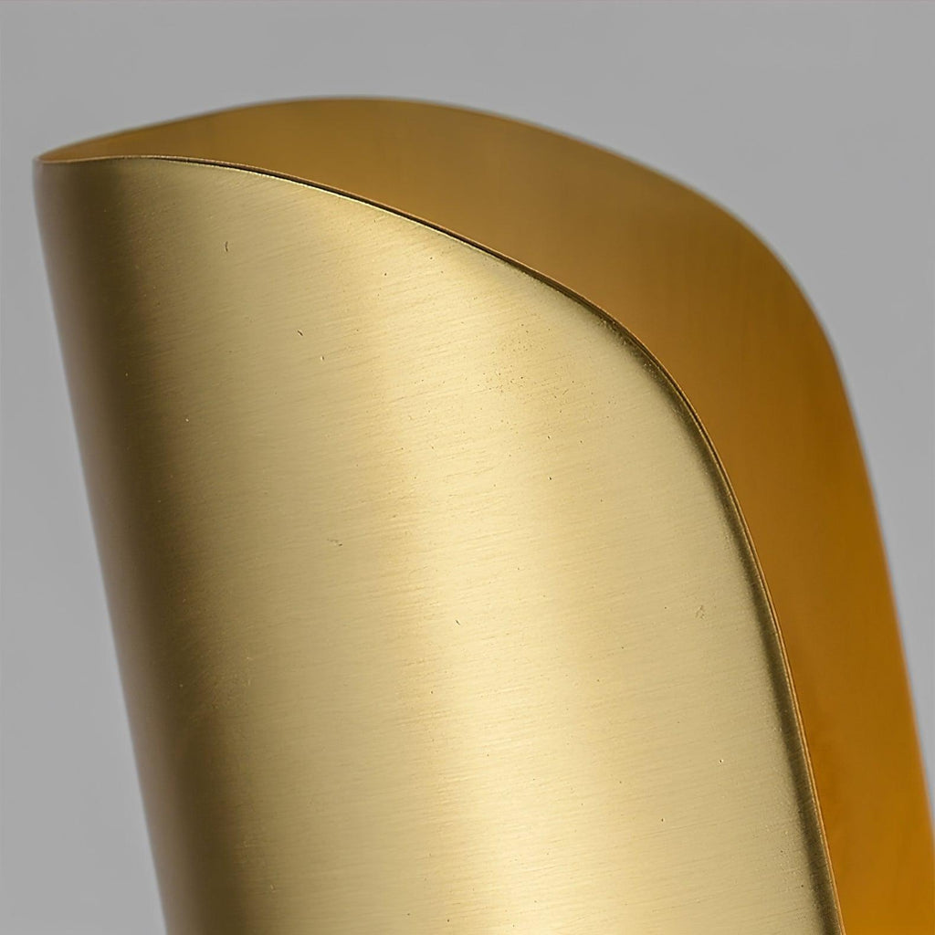 Verrenlyn Brass Wall Light-Moonnatur